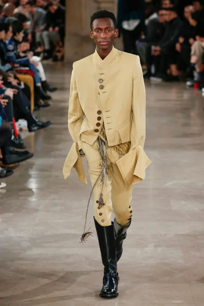 Look 22